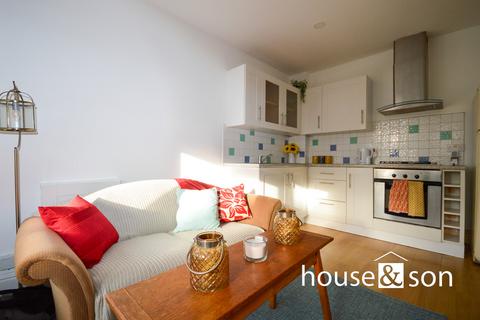 2 bedroom ground floor flat for sale, Calvin Road, Bournemouth