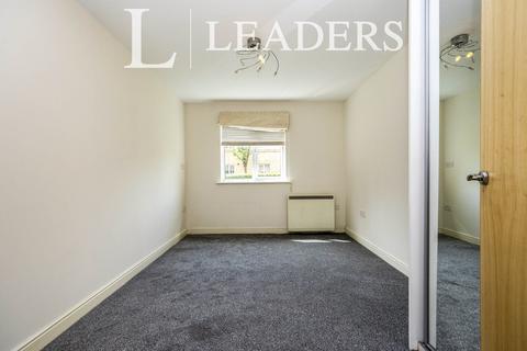 2 bedroom apartment to rent, Woodlands Close, Guildford