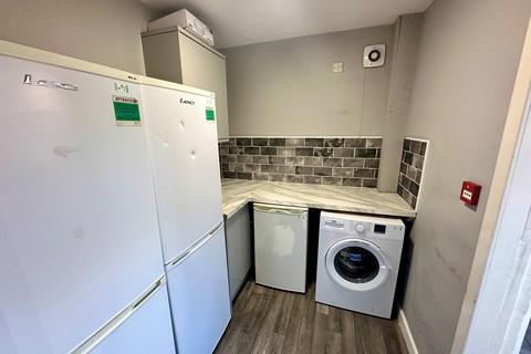 1 bedroom in a house share to rent, Broxholme Lane, Doncaster