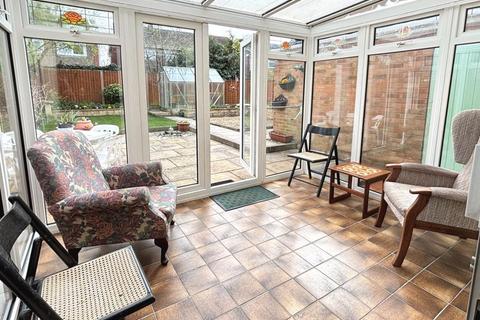 11 Billingham Close, Gloucester, GL4 4SS