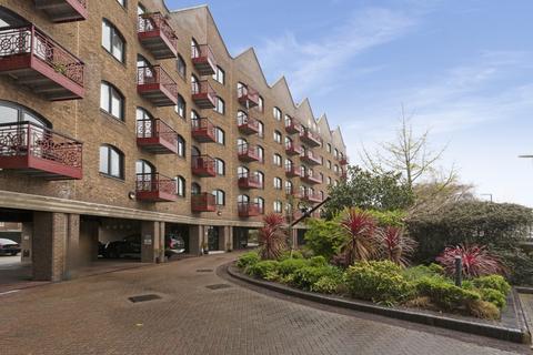 1 bedroom apartment for sale, Trafalgar Court, Wapping Wall, E1W
