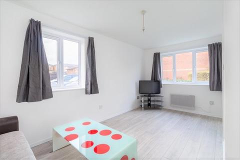 1 bedroom flat for sale, Linwood Crescent, Enfield EN1