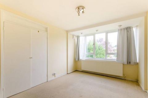 2 bedroom apartment for sale - Ashbourne Court, London N12