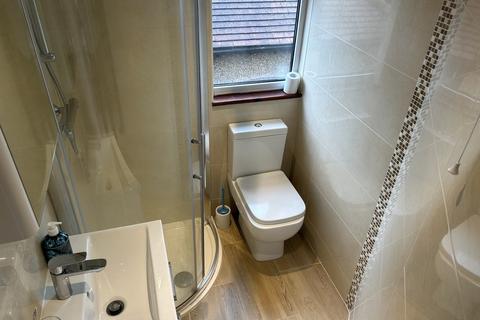 Studio to rent, South Lodge Drive, London N14