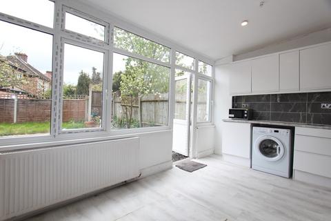 3 bedroom terraced house for sale, Park View Gardens, London N22