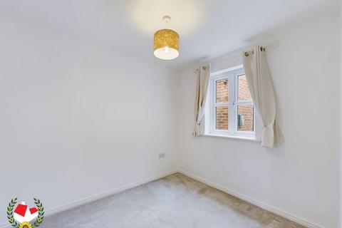 70 Boughton Way, Gloucester, GL4 4PG