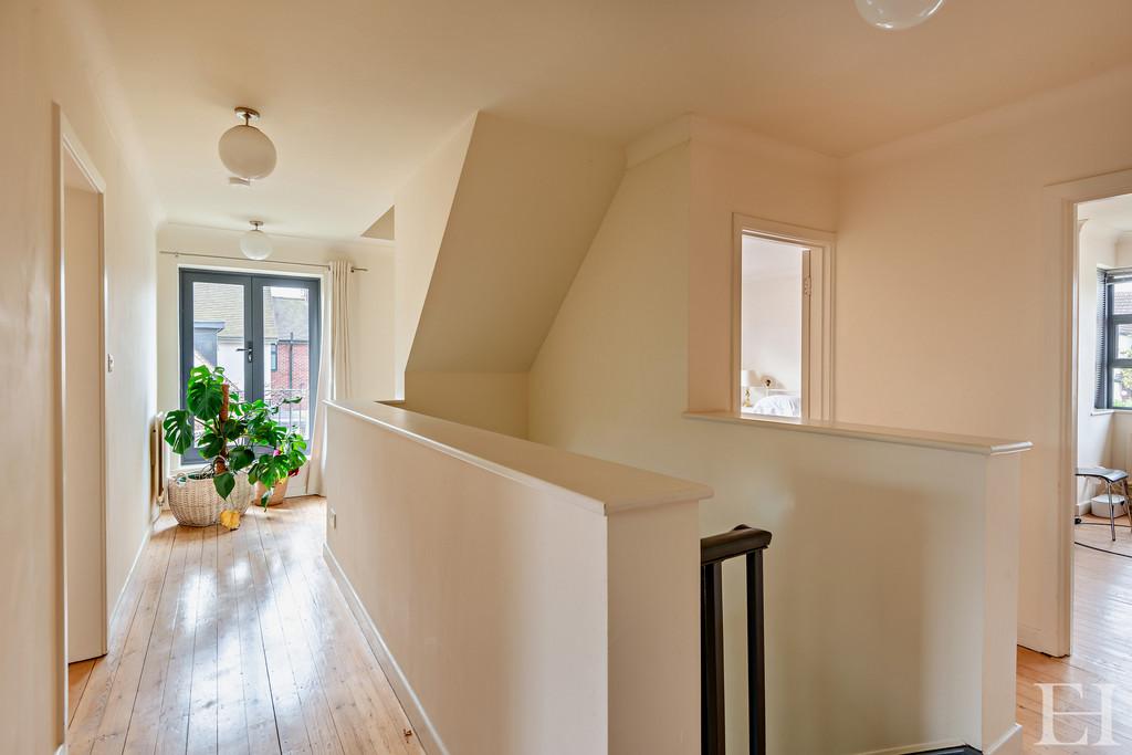 8587915-interiorwm14-800