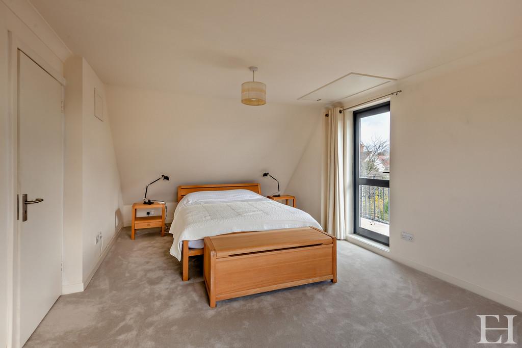 8587915-interiorwm19-800