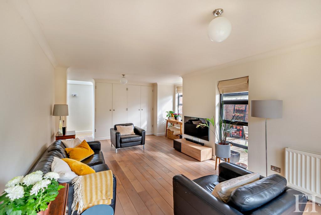 8587915-interiorwm09-800