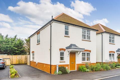 3 bedroom detached house for sale - Woodcutter Close , Three Legged Cross, Wimborne