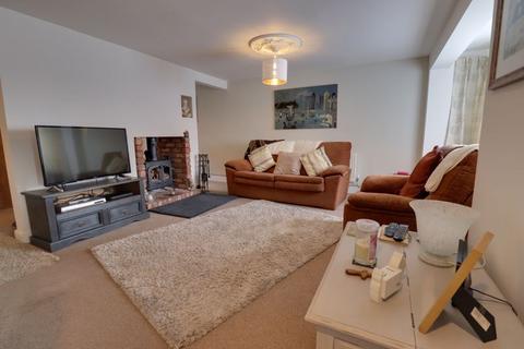 3 bedroom semi-detached house for sale - Simmonds Road, Walsall WS3