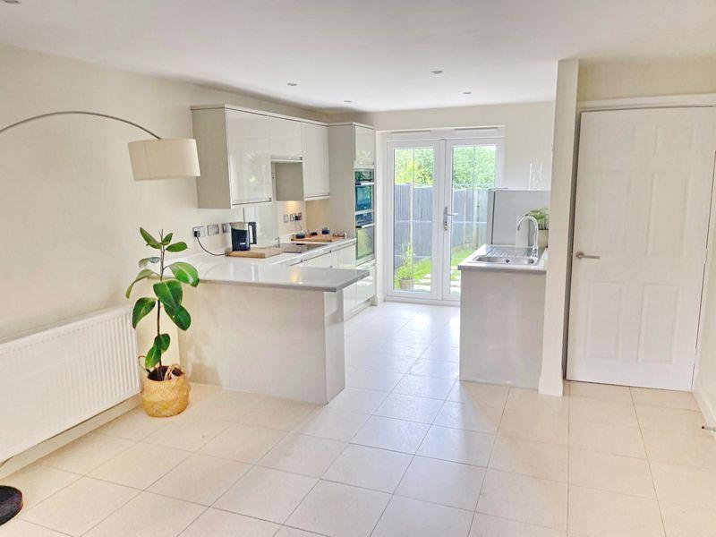 Kitchen/Dining Area