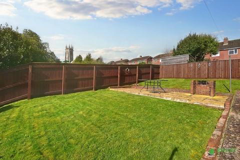 3 bedroom semi-detached house for sale - Meadow Way, Exeter EX2