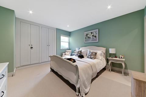 2 bedroom apartment to rent, Lingfield Avenue, Surrey KT1