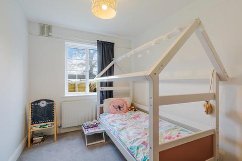 2 bedroom apartment for sale, Oak Hill Road, Surbiton KT6