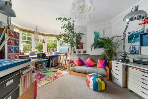 3 bedroom apartment to rent, Lovelace Road, Surrey KT6