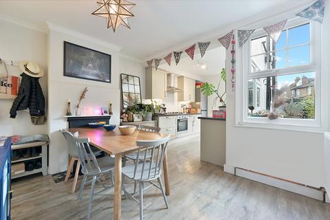 2 bedroom semi-detached house for sale - Beaconsfield Road, Surbiton KT5