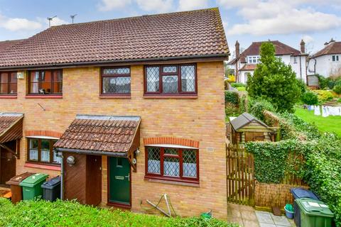 2 bedroom end of terrace house for sale - St. Anne's Court, Maidstone, Kent