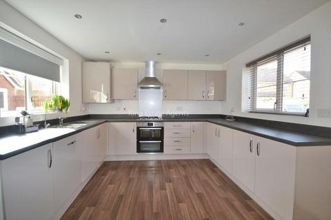 4 bedroom detached house to rent - Kingsmead, Milton Keynes MK4