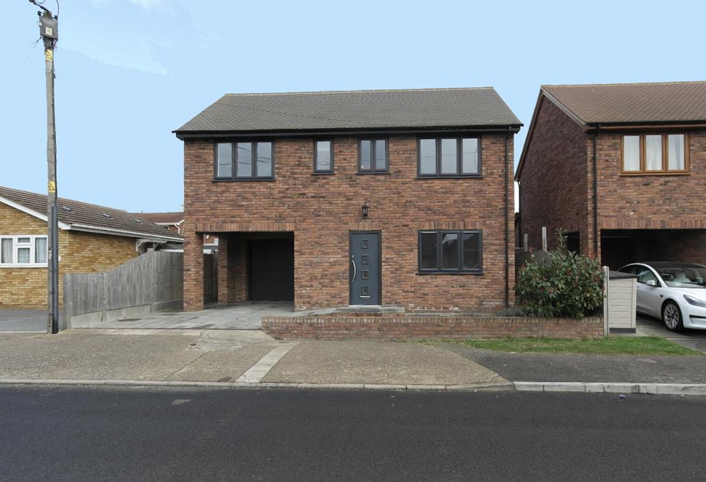 May Avenue, Canvey Island, Essex 4 bed detached house for sale £400,000
