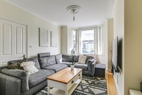 140a Dennett Road, Croydon, CR0 3JB