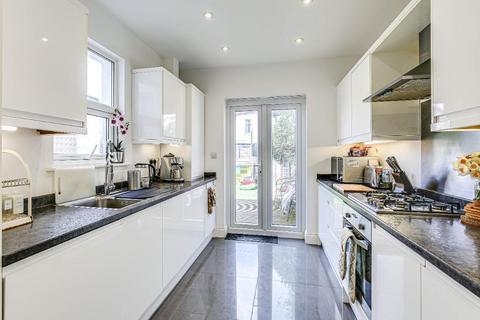 140a Dennett Road, Croydon, CR0 3JB