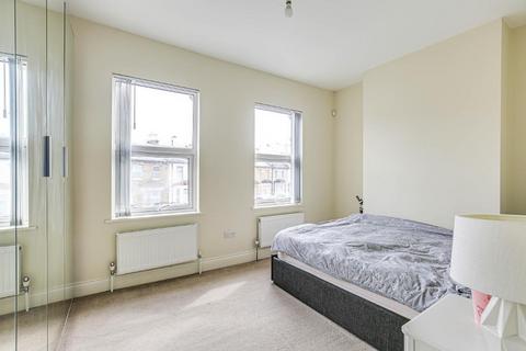 140a Dennett Road, Croydon, CR0 3JB