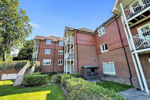 2 bedroom flat for sale, 1 West Hill, Sanderstead, Surrey, CR2 0SB