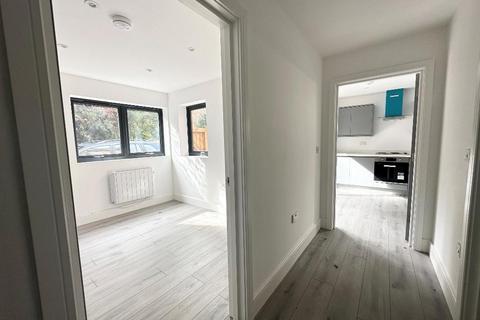1 bedroom flat for sale - Whyteleafe Hill, Whyteleafe, CR3 0AG