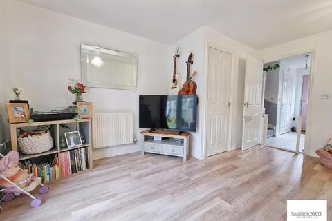 35 Penderyn Close, Merthyr Tydfil, CF48 1AS