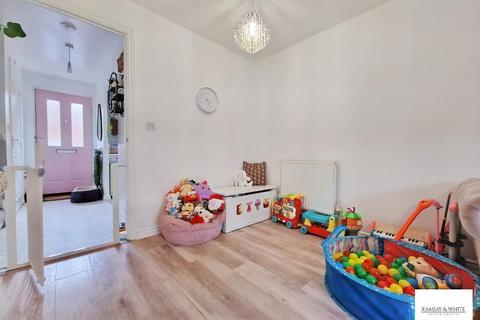 35 Penderyn Close, Merthyr Tydfil, CF48 1AS