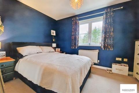 35 Penderyn Close, Merthyr Tydfil, CF48 1AS