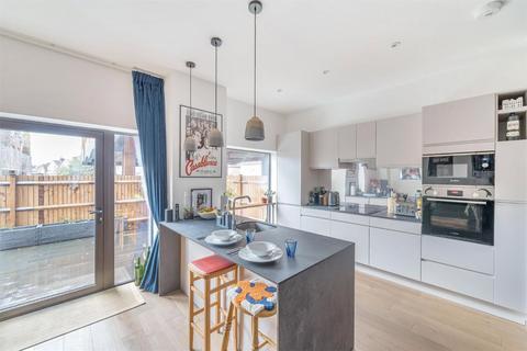1 bedroom apartment for sale - Kirk House, 97 High Street, Yiewsley, West Drayton, UB7