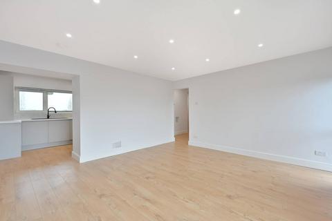Flat 8, Underwood House Approach Road, West Molesey, KT8 2LR