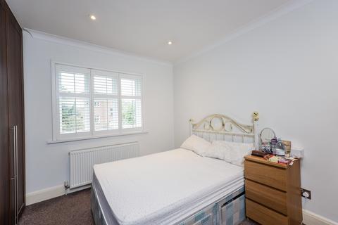 4 bedroom semi-detached house for sale, Lyncroft Avenue, Pinner, Middlesex