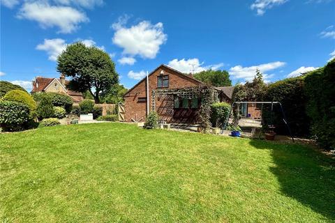 1 Elmcroft, Datchet, Slough, SL3 9DS