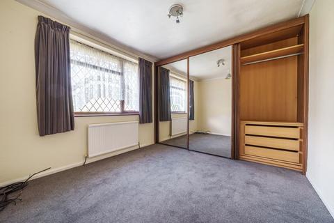 1 Elmcroft, Datchet, Slough, SL3 9DS