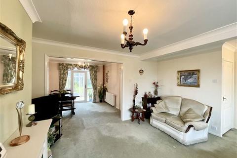 3 bedroom semi-detached house for sale, Chelmsford Avenue, Aston, Sheffield, S26 2AU