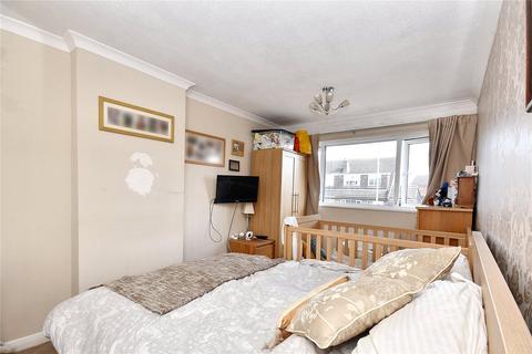 3 bedroom semi-detached house for sale - Carisbrooke Lane, Garforth, Leeds, West Yorkshire