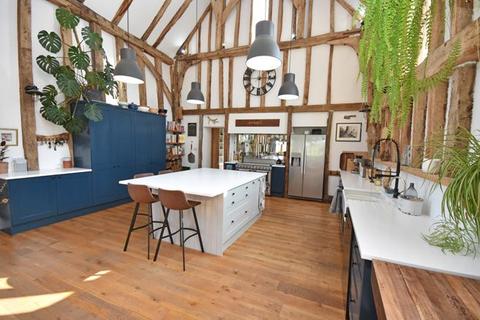 6 bedroom barn conversion for sale - Near Debenham