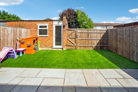86 Dutton Way, Iver, SL0 9NX