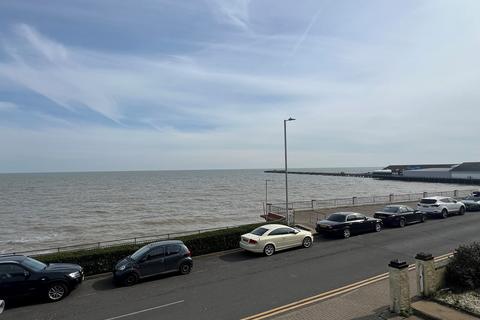 3 bedroom apartment for sale, The Parade, Walton on the Naze, CO14