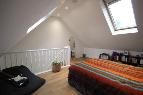 2 bedroom duplex for sale, St. James Road, East Grinstead