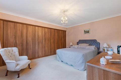 Borrowdale Kemnal Park, Haslemere, GU27 2LF