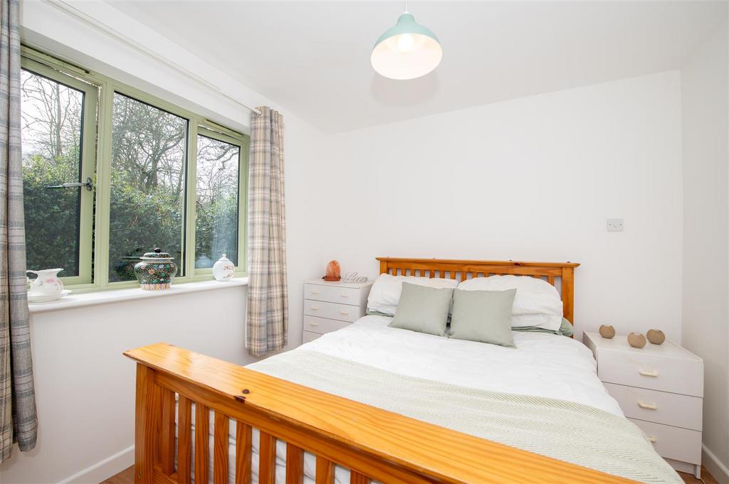 Eastham Farm Bungalow internals-3.JPG