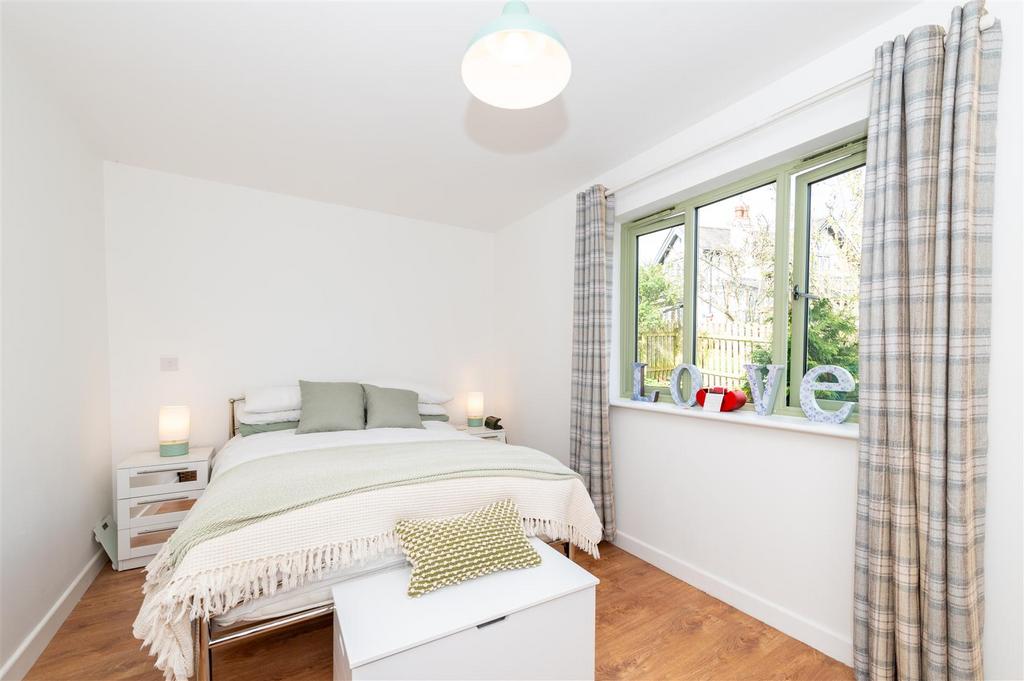 Eastham Farm Bungalow internals-1.JPG
