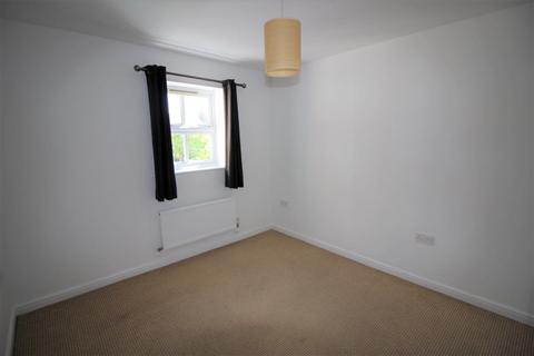 2 bedroom flat to rent - Edward House