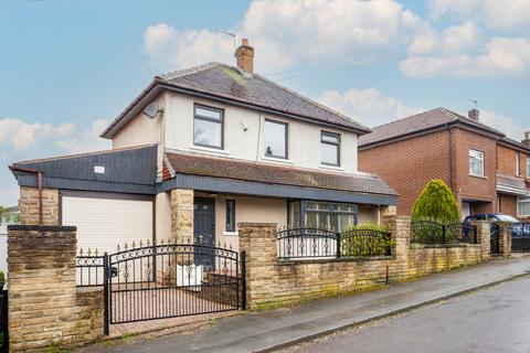 3 bedroom detached house for sale - Peaseland Road, Cleckheaton, BD19