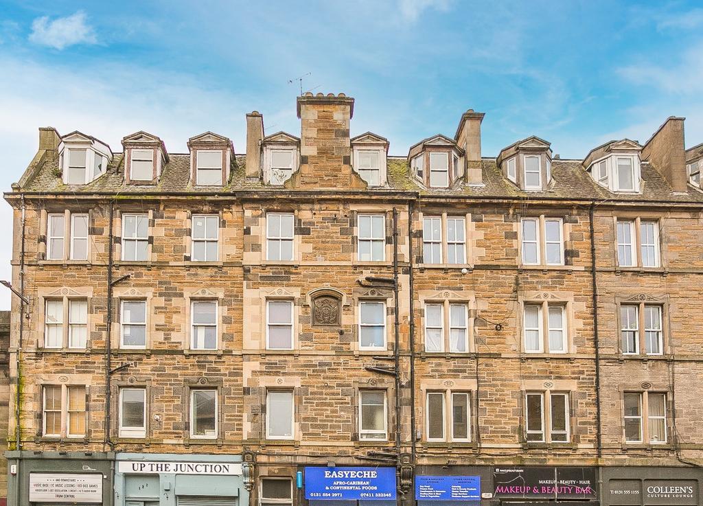 Great Junction Street, Leith, Edinburgh, EH6 3 bed flat for sale - £240,000