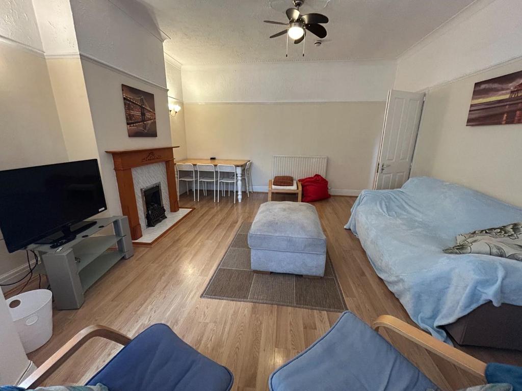 Lounge.jpg
